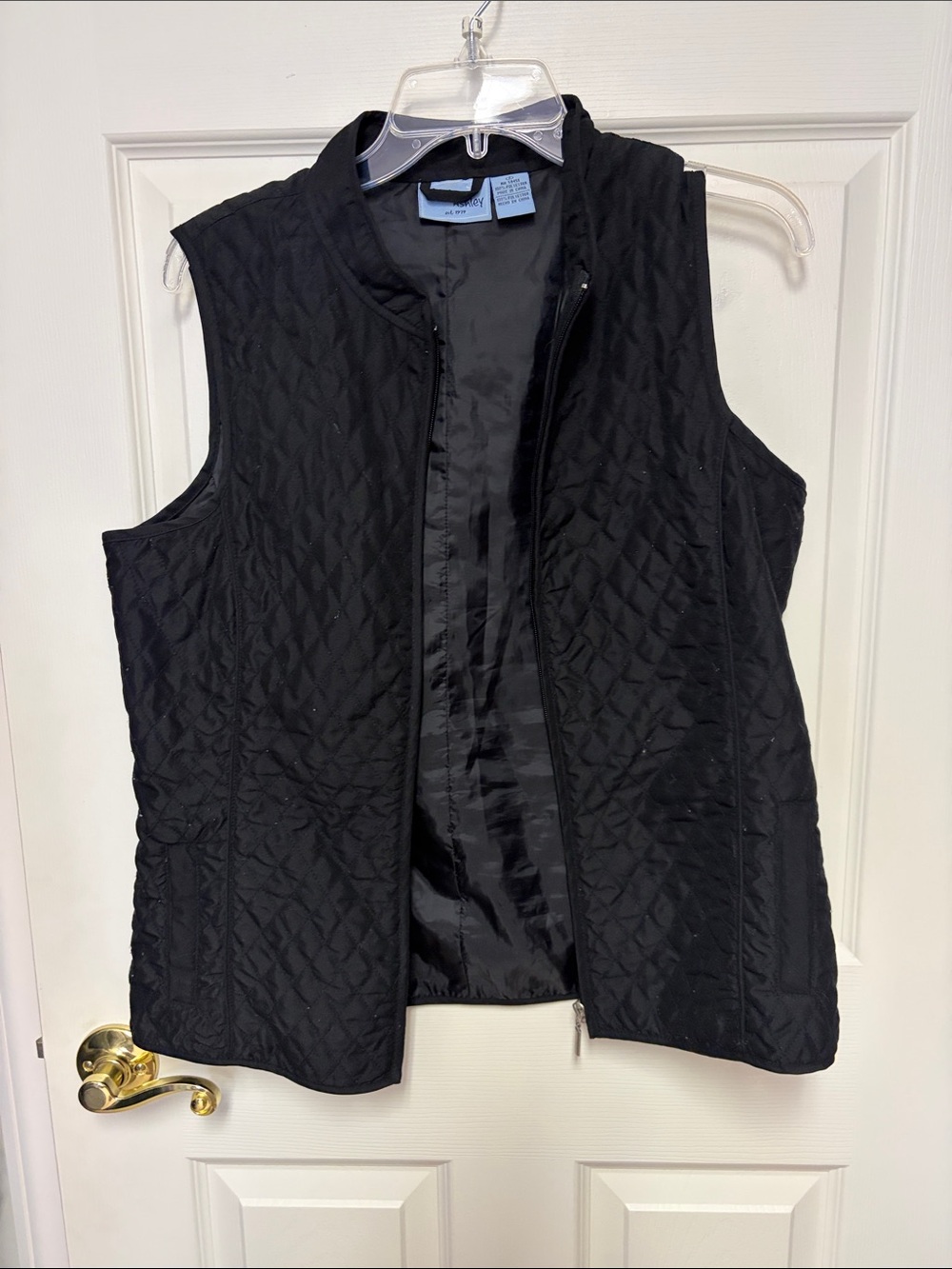 Jane Ashley Black Quilted Sleeveless Vest